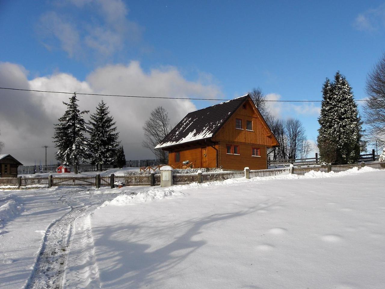 Roubenka Haj Villa Jindrichovice Exteriör bild